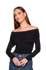 extra gathered off the shoulder