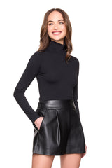 faux leather pleated short black