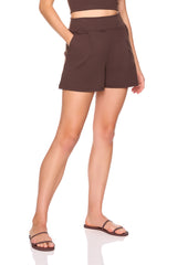 essential pleated short